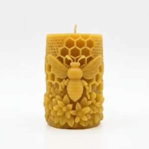 Beeswax-Honeycomb-and-Bee-Candle